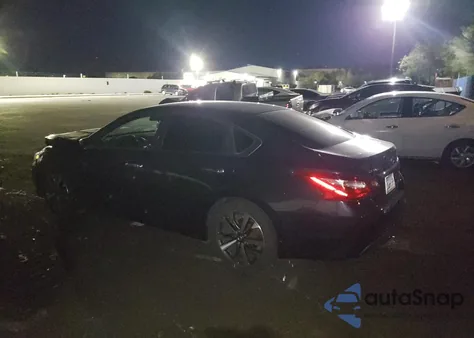 2017 Nissan Altima 2.5 from USA, damaged, VIN 1N4AL3AP5HN313557